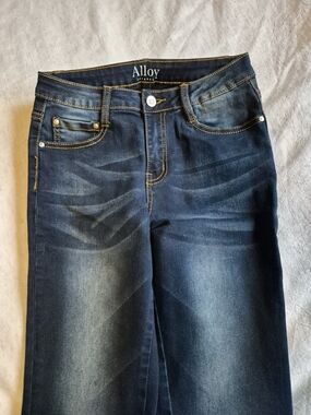 Alloy Siena 35" Inseam Dark Blue Women's Straight-Leg Jeans